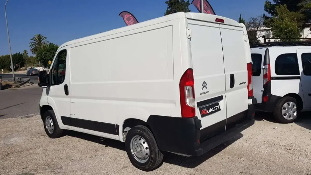Usado Citroën Jumper 120 CV (88 kW) 2021 Blanco Monovolumen