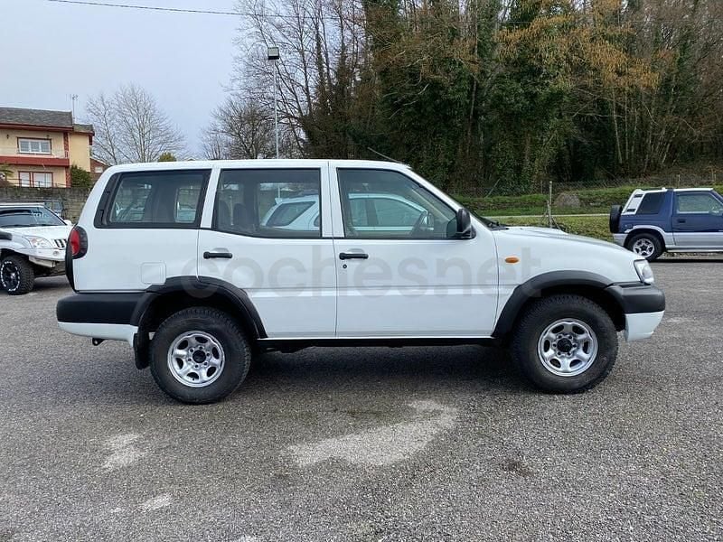Usado Nissan Terrano 125 CV (91 kW) 2004 Blanco SUV