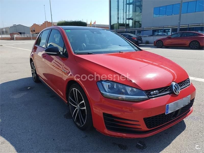 Rojo Usado 2014 VW Golf VII GTD Berlina | 14.500 € (Buen precio) - Imagen 1/4