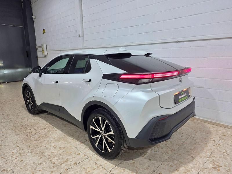 Usado Toyota C-HR Advance 140 CV (102 kW) 2024 Blanco SUV