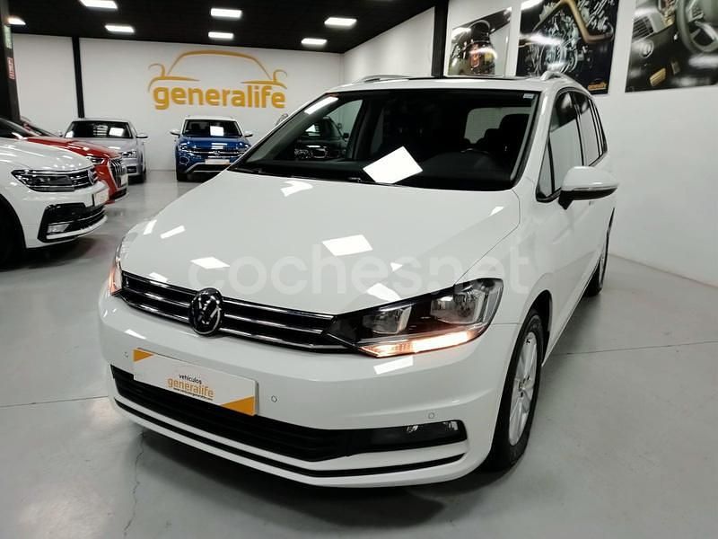 Usado VW Touran Sportline 122 CV (89 kW) 2021 Blanco Monovolumen