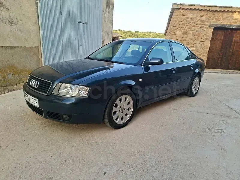 Usado Audi A6 177 CV (130 kW) 2004 Azul Berlina