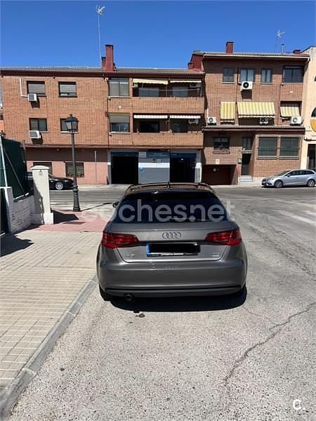 Usado Audi A3 Attraction 110 CV (80 kW) 2014 Beige Berlina