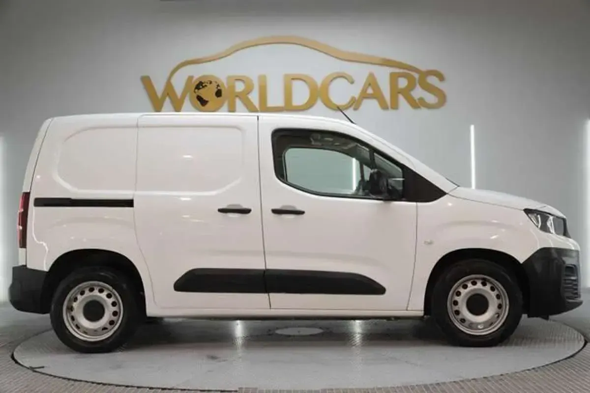 Usado Peugeot Partner 101 CV (74 kW) 2019 Blanco Monovolumen