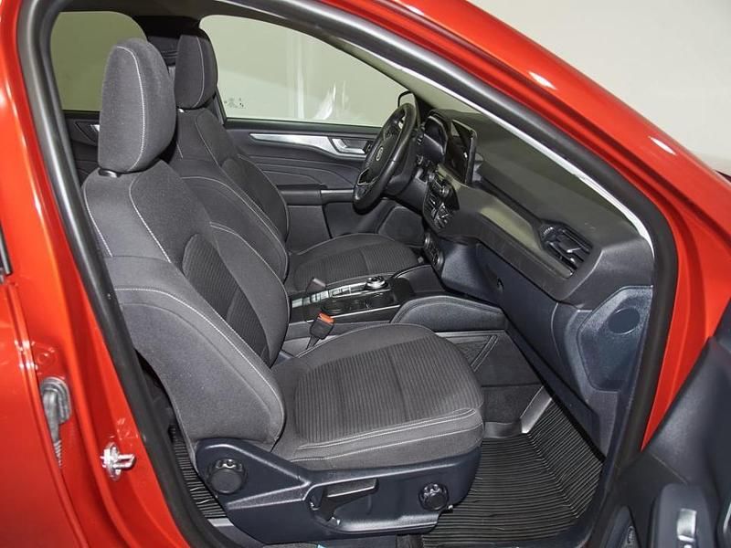 Usado Ford Kuga Titanium 225 CV (165 kW) 2022 Rojo SUV