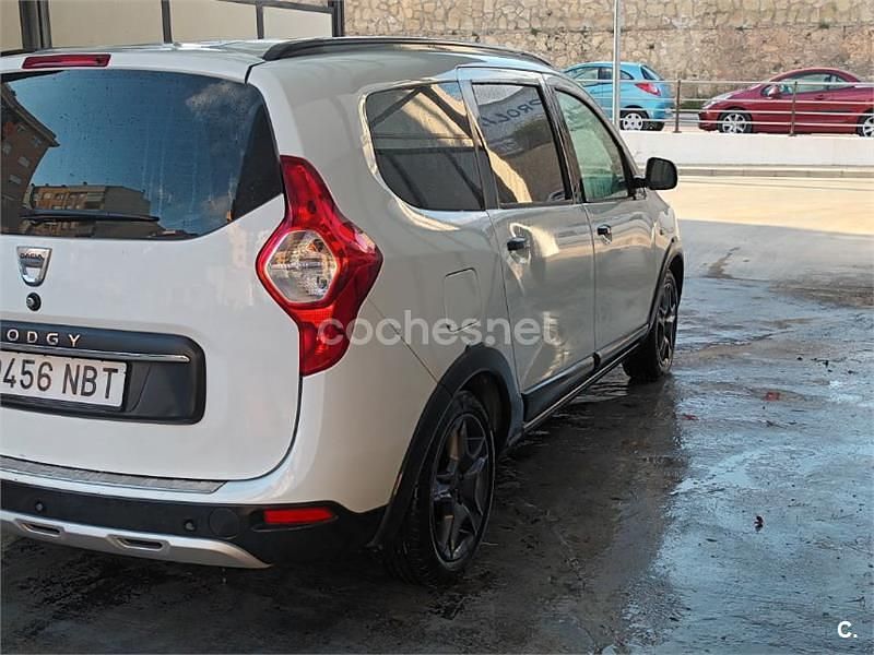 Usado Dacia Lodgy Stepway 102 CV (75 kW) 2018 Blanco Monovolumen
