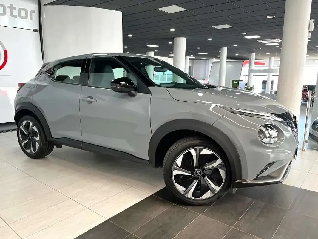 Nuevo Nissan Juke N-Connecta 143 CV (105 kW) 2026 Gris SUV