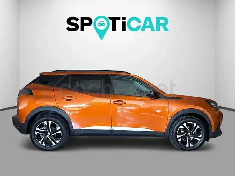 Usado Peugeot 2008 Allure 110 CV (80 kW) 2022 Naranja SUV