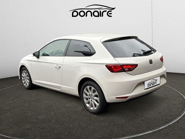 Usado Seat Leon Style 110 CV (80 kW) 2016 Blanco Utilitario