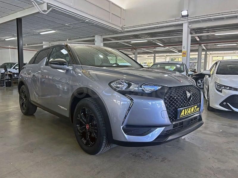Usado DS Automobiles DS3 Crossback Performance 130 CV (95 kW) 2022 Gris / plata SUV