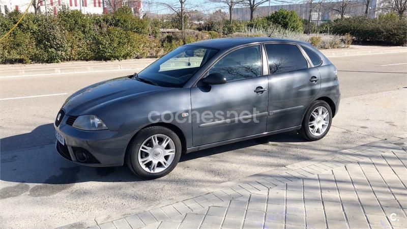 Gris / plata Usado 2007 Seat Ibiza Berlina | 4800 € (Precio justo) - Imagen 1/4
