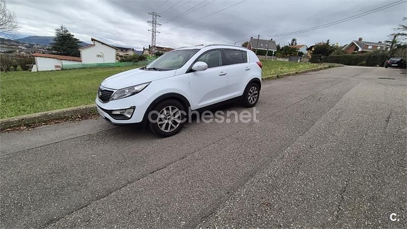 Blanco Usado 2014 Kia Sportage Plus SUV | 9500 € (Precio justo) - Imagen 1/4