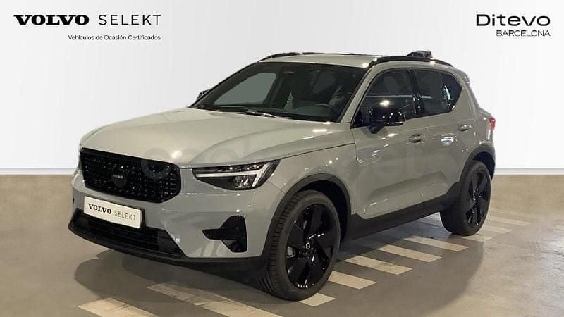 Nuevo Volvo XC40 Plus 163 CV (119 kW) 2025 Gris / plata SUV