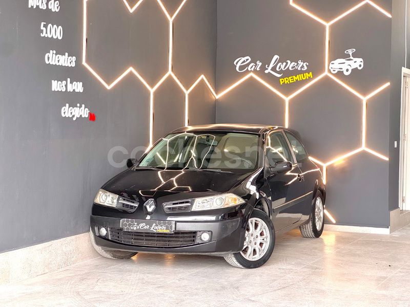 Negro Usado 2008 Renault Mégane III Authentique Berlina | 5000 € (Buen precio) - Imagen 1/4