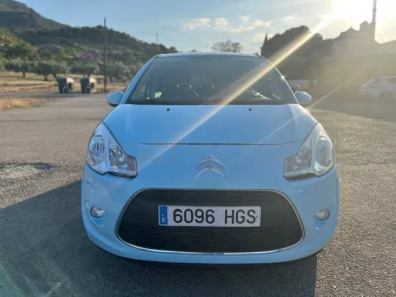 Usado Citroën C3 Exclusive 70 CV (51 kW) 2011 Azul Berlina