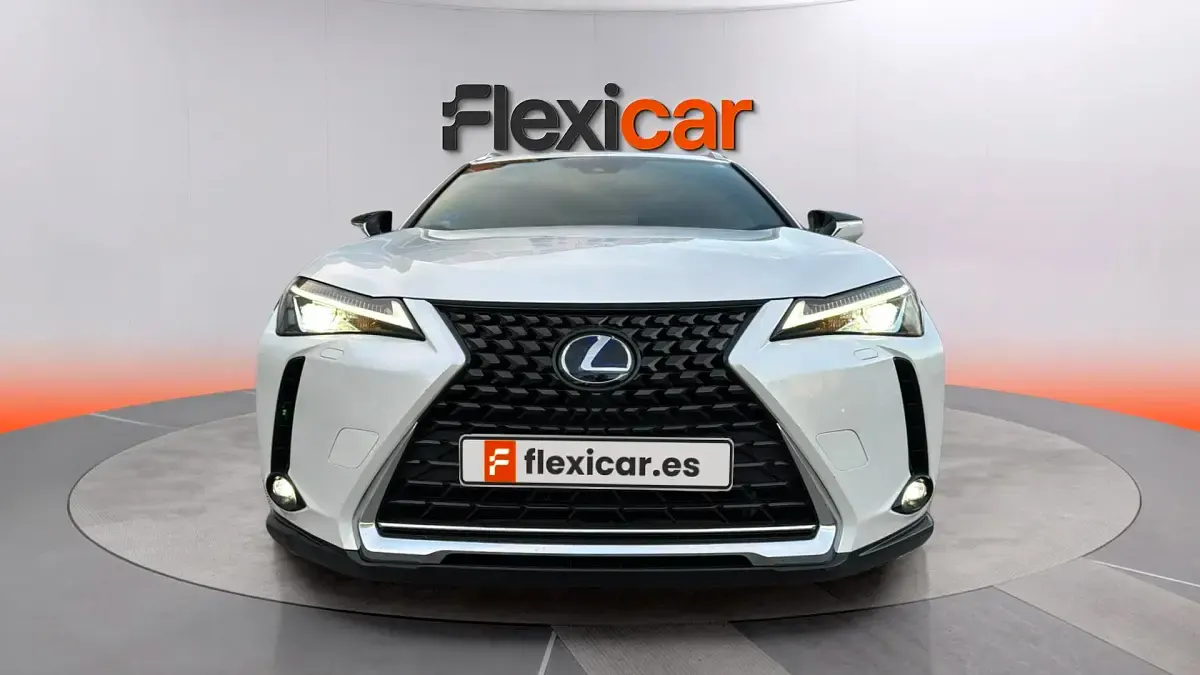 Usado Lexus UX Business Edition 184 CV (135 kW) 2022 Blanco SUV