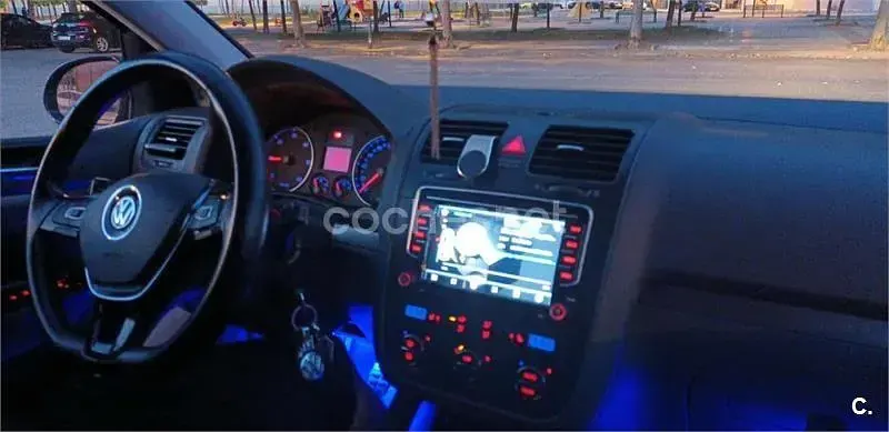 Usado VW Golf IV Highline 105 CV (77 kW) 2006 Negro Berlina