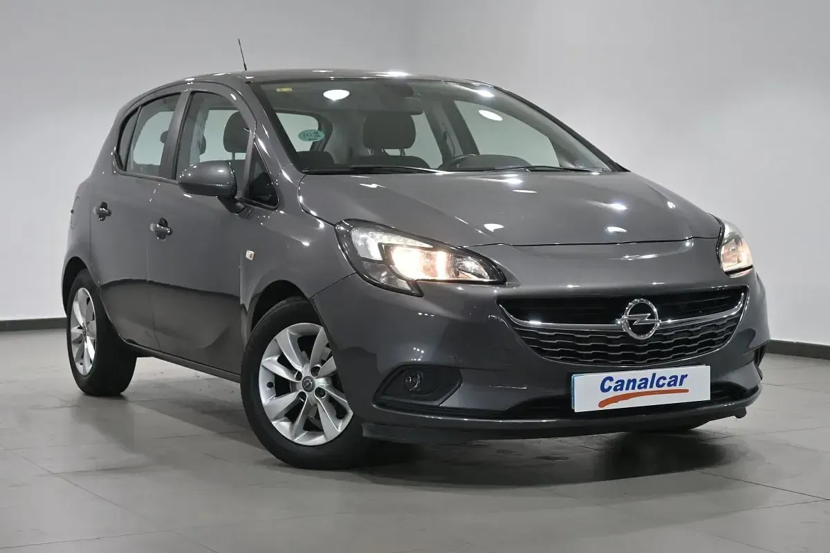 Usado Opel Corsa Selective 90 CV (66 kW) 2016 Gris Utilitario
