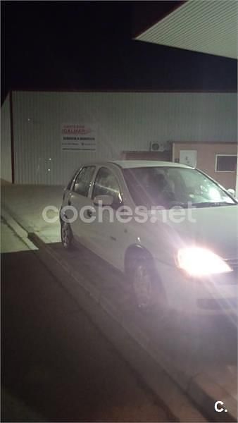 Usado Opel Corsa Elegance 90 CV (66 kW) 2004 Blanco Utilitario
