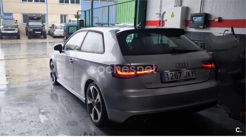 Gris / plata Usado 2015 Audi A3 S-Line Berlina | 9800 € (Buen precio) - Imagen 1/4