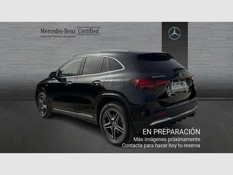Usado Mercedes GLA250 218 CV (160 kW) 2025 Negro SUV
