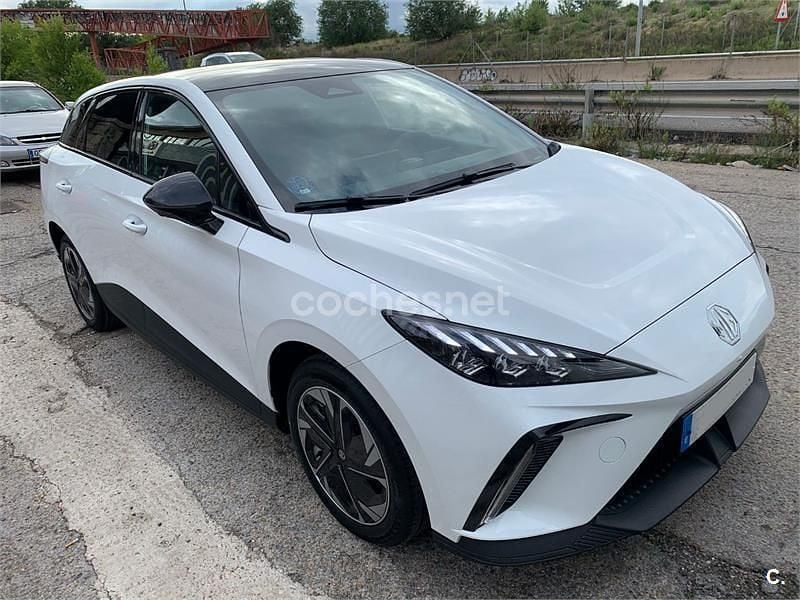 Usado MG MG4 EV Luxury 150 kW (204 CV) 2023 Eléctrico Utilitario