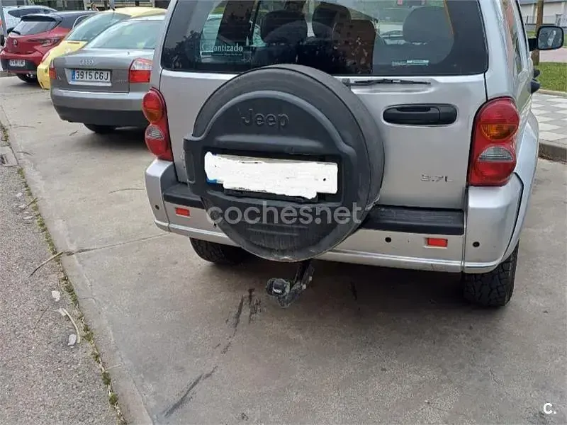 Usado Jeep Cherokee Limited 210 CV (154 kW) 2003 Gris / plata SUV