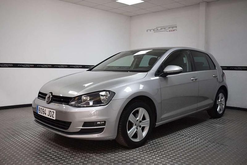 Usado VW Golf VII Advance 105 CV (77 kW) 2015 Gris Utilitario