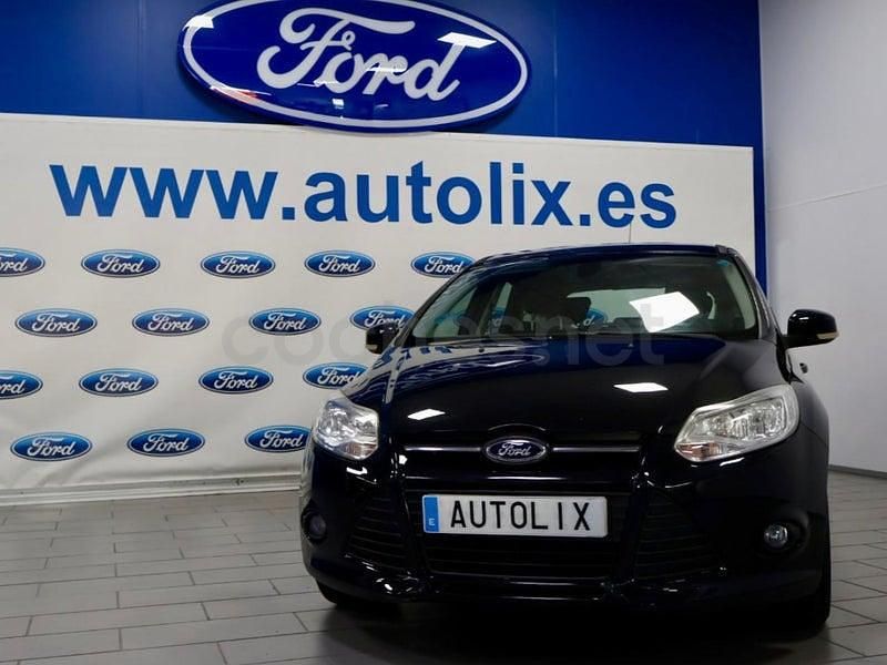 Usado Ford Focus Trend 125 CV (91 kW) 2013 Negro Berlina