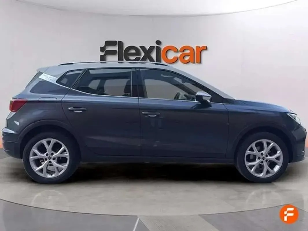 Usado Seat Arona FR 150 CV (110 kW) 2023 Azul SUV