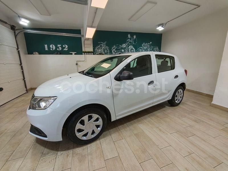 Blanco Usado 2017 Dacia Sandero Lauréate Utilitario | 7390 € (Buen precio) - Imagen 1/4