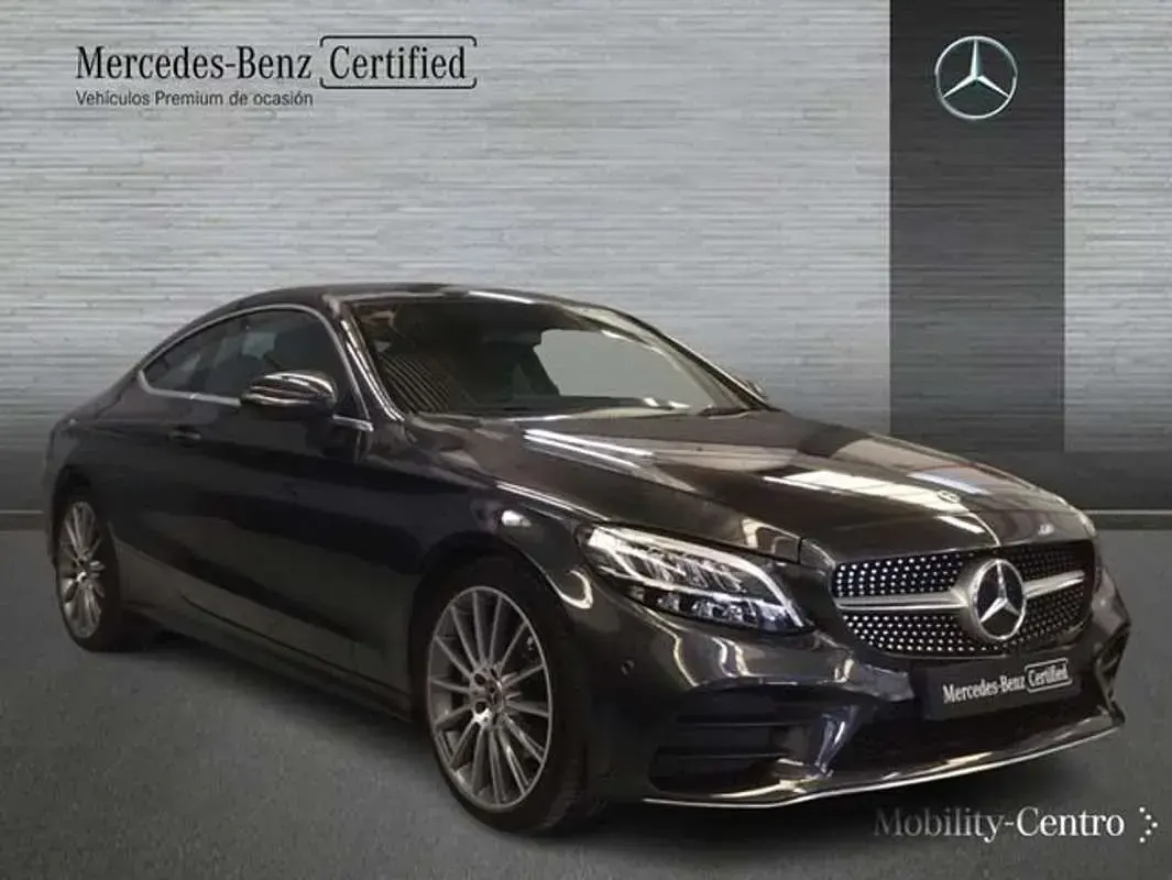 Usado Mercedes C220 194 CV (142 kW) 2019 Gris Coupe