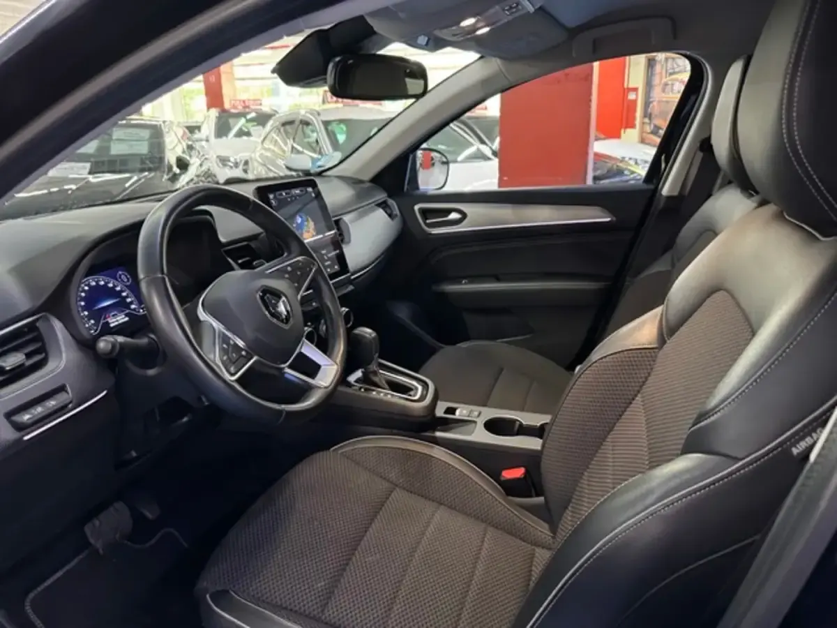 Usado Renault Arkana Zen 140 CV (102 kW) 2021 Negro SUV