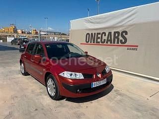 Granate Usado 2006 Renault Mégane II Dynamique Berlina | 3450 € (Precio justo) - Imagen 1/4