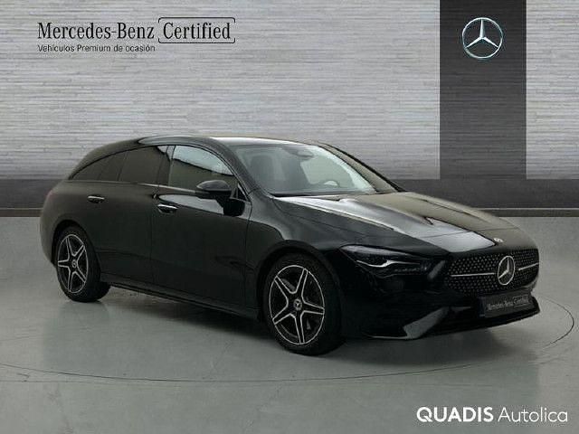 Usado Mercedes CLA200 Shooting Brake AMG line 150 CV (110 kW) 2025 Negro Familiar