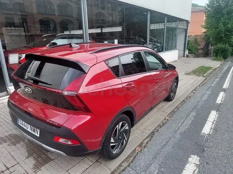 Usado Hyundai Bayon 100 CV (73 kW) 2021 Rojo SUV