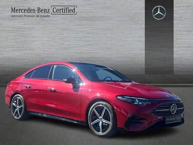 Usado Mercedes CLA180 AMG line 156 CV (114 kW) 2026 Manufaktur rojo patagonia Berlina