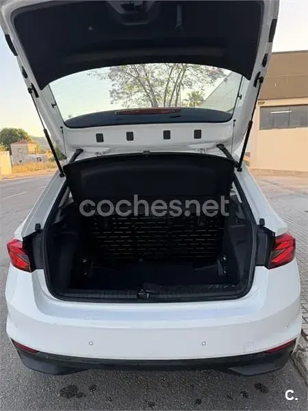 Usado Skoda Fabia Selection 80 CV (58 kW) 2024 Blanco Utilitario