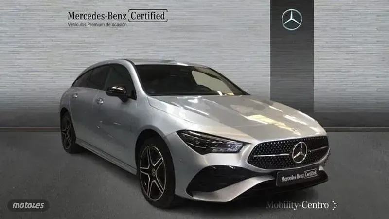 Usado Mercedes CLA250e 217 CV (159 kW) 2024 Plateado Coupe