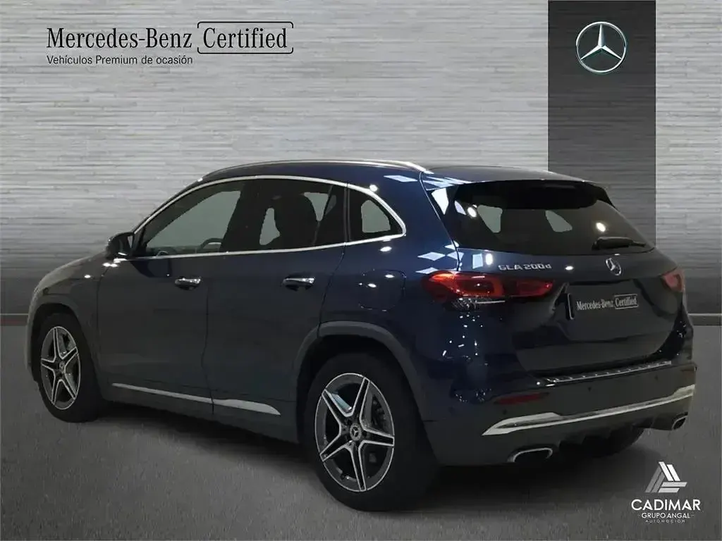 Brugt Mercedes GLA200 AMG line 150 HK (110 kW) 2021 Blå SUV
