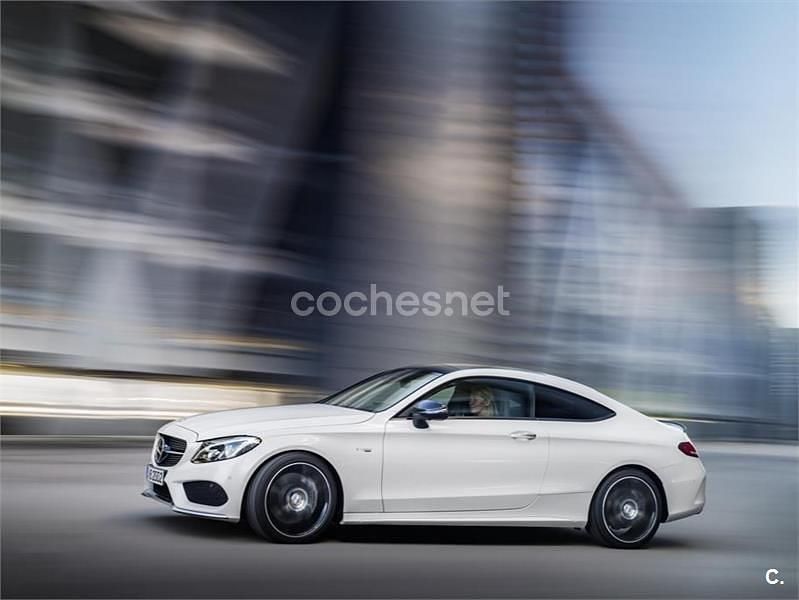 Blanco Usado 2009 Mercedes E220 Elegance Coupe | 10.000 € - Imagen 1/4