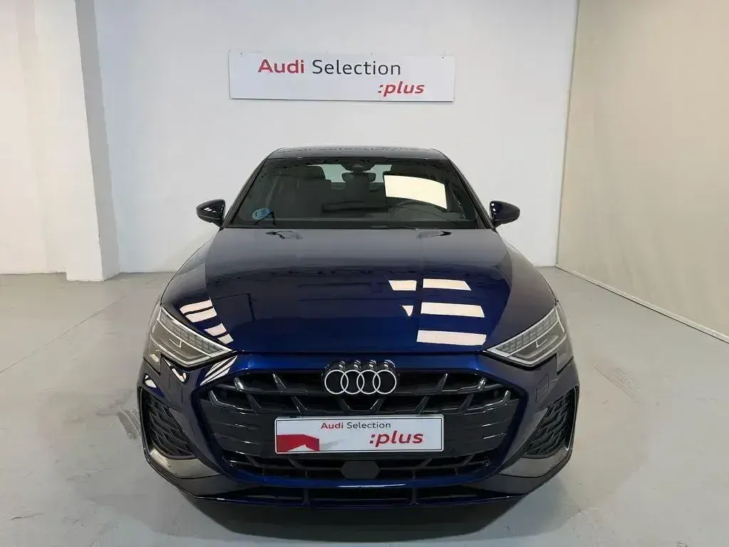 Usado Audi A3 S-Line 150 CV (110 kW) 2025 Azul Berlina