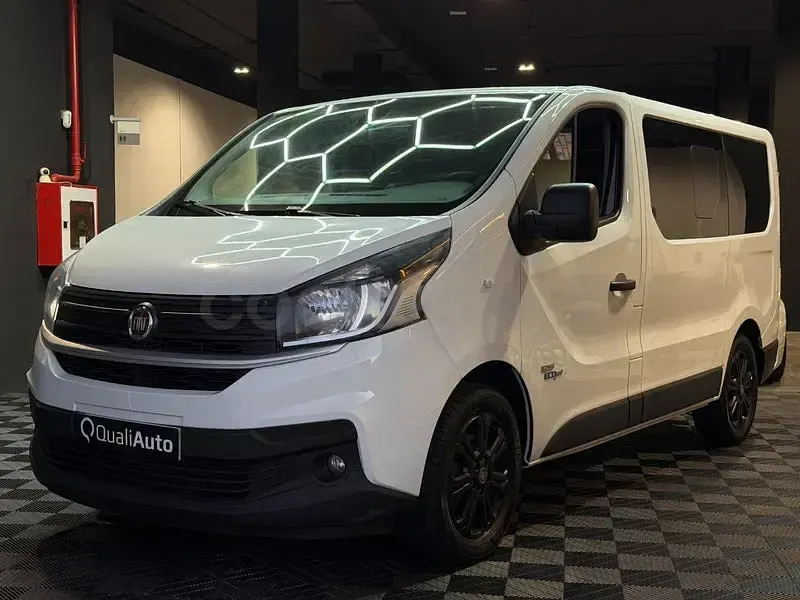 Usado Renault Trafic Business 120 CV (88 kW) 2018 Blanco Monovolumen