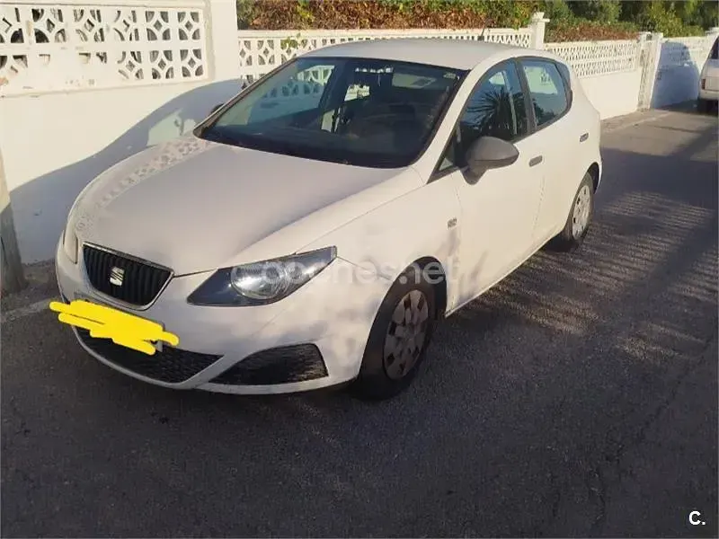 Usado Seat Ibiza 60 CV (44 kW) 2011 Blanco Berlina