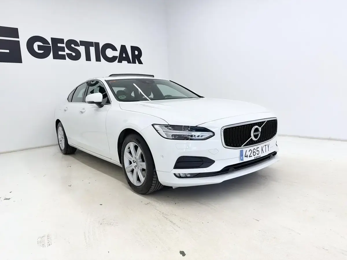 Usado Volvo S90 Momentum 190 CV (139 kW) 2019 Berlina