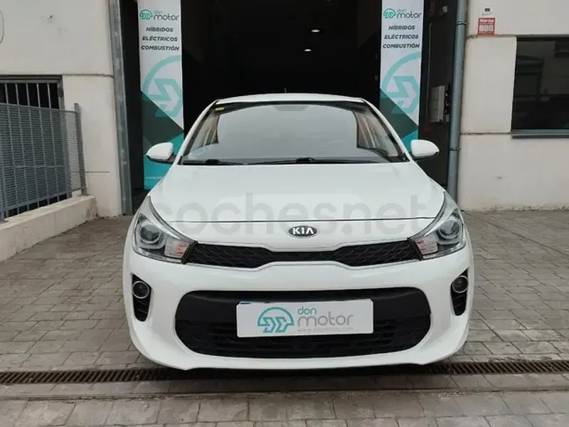 Usado Kia Rio 101 CV (74 kW) 2020 Blanco Berlina