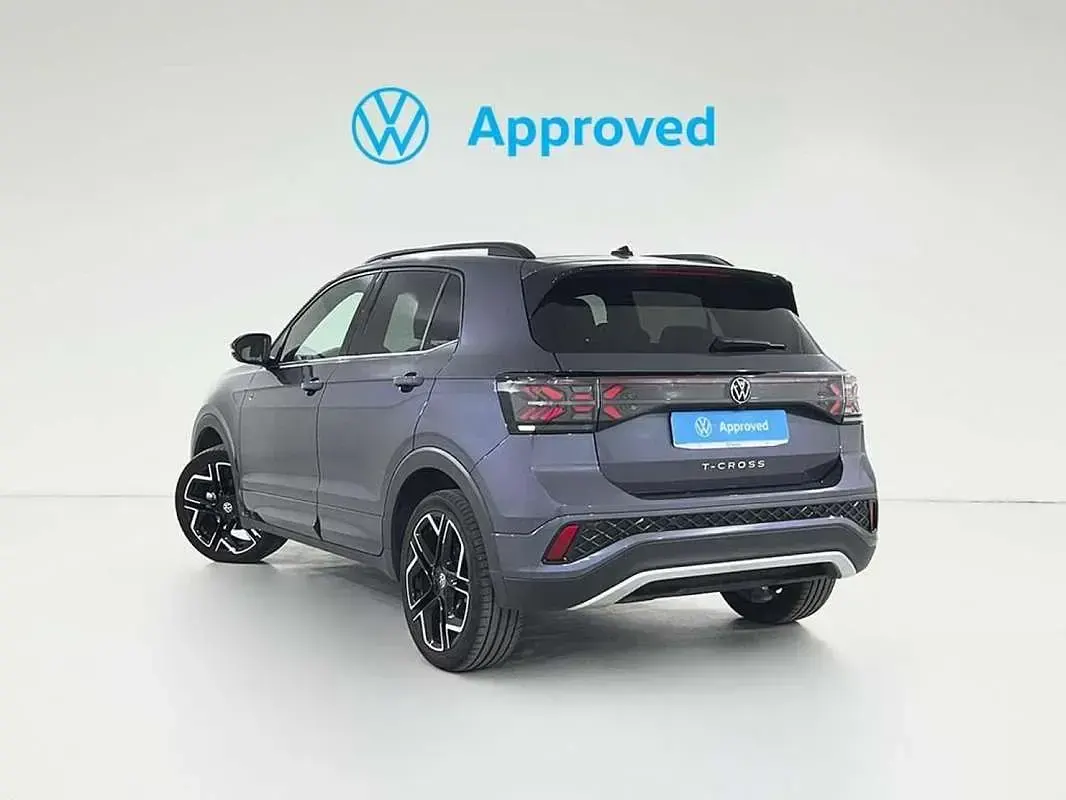 Usado VW T-Cross R-line 116 CV (85 kW) 2025 Negro SUV