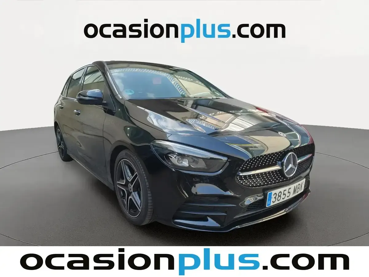 Usado Mercedes B180 116 CV (85 kW) 2022 Negro Utilitario