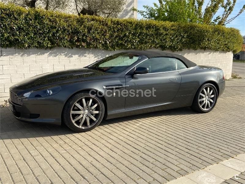 Usado Aston Martin DB9 450 CV (330 kW) 2007 Gris / plata Descapotable