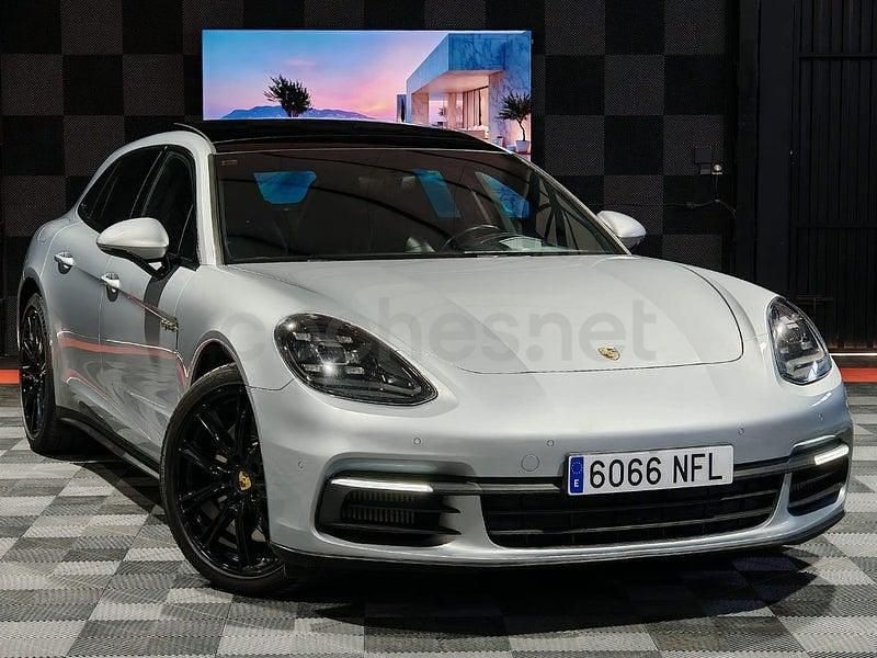 Usado Porsche Panamera Sport Turismo 462 CV (339 kW) 2019 Gris / plata Familiar